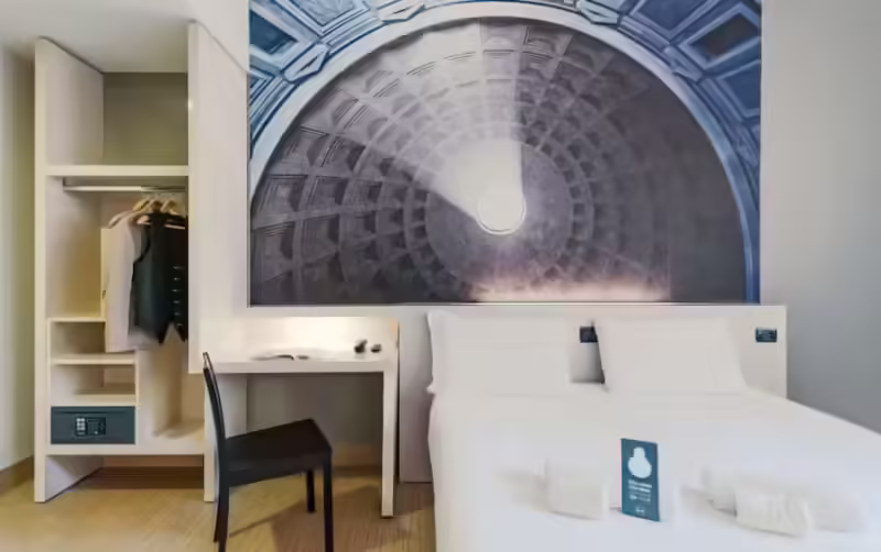 Recepción del B&B Hotel Roma Trastevere, una de las mejores opciones económicas en Roma.