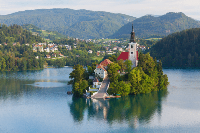 Isla natural de Bled en Eslovenia