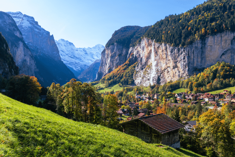 El valle de las 72 cascadas de Lauterbrunnen, uno de los sitios más bonitos de Europa