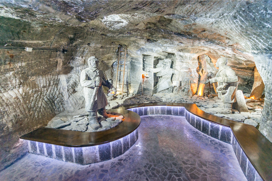 fotos de las esculturas de las minas de sal de Cracovia en Wieliczka