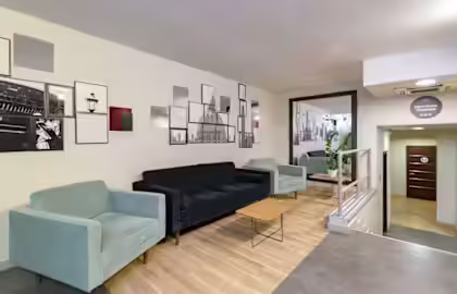 Habitación doble en el B&B Hotel Roma Trastevere, ideal para ahorrar en tu viaje a Italia.